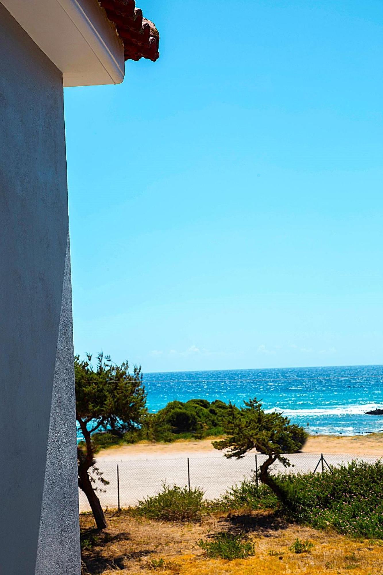 Romanos Beach Villas Bagian luar foto