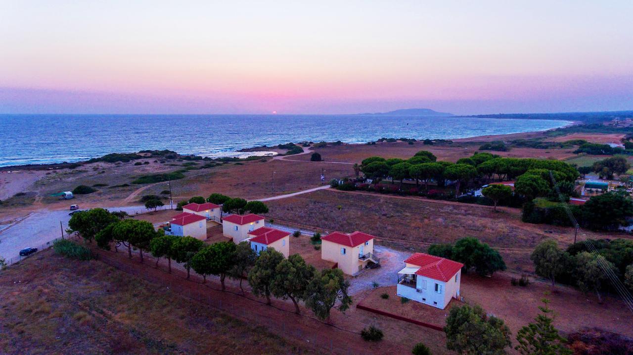Romanos Beach Villas Bagian luar foto