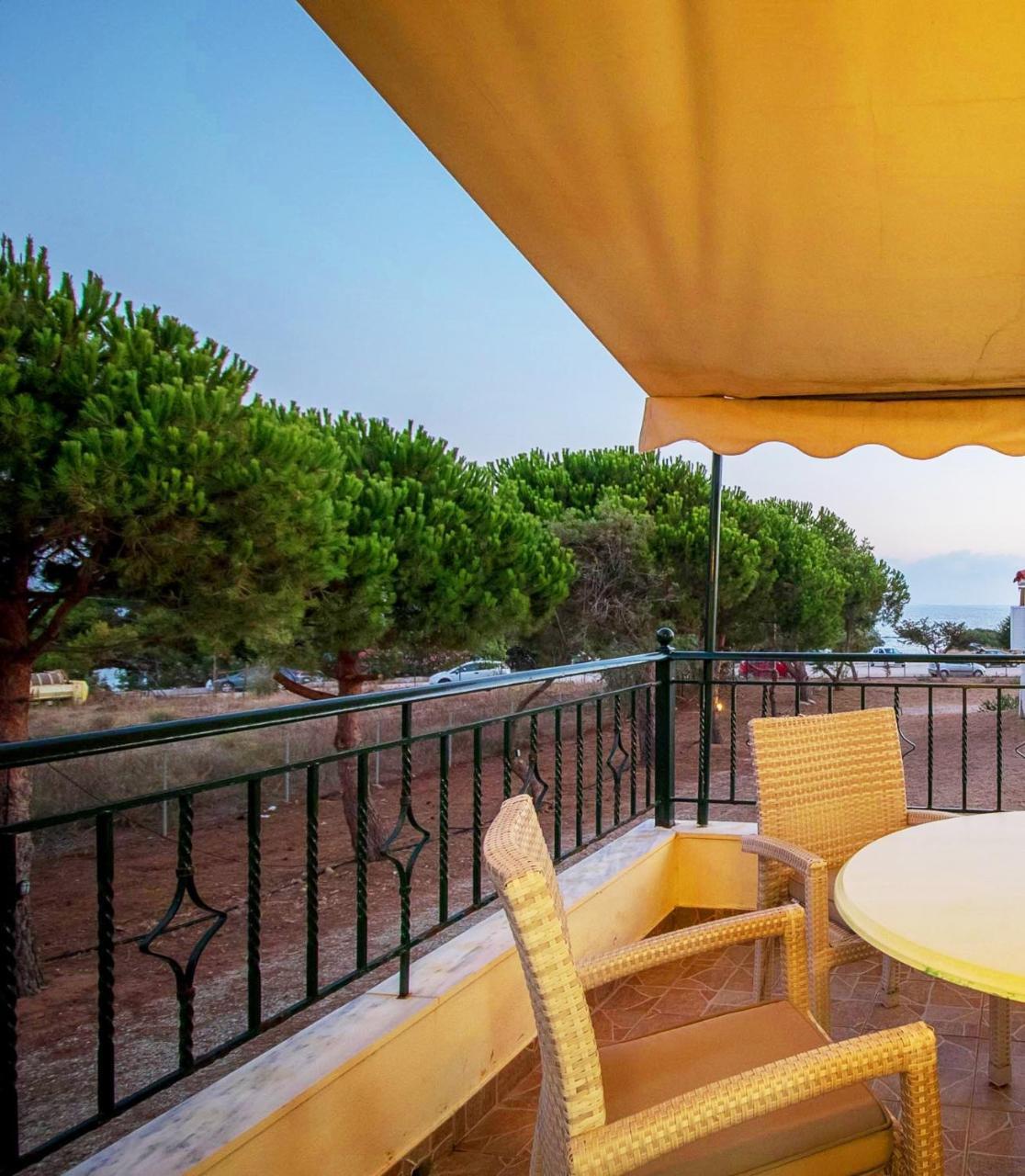 Romanos Beach Villas Bagian luar foto