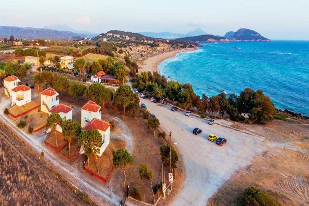Romanos Beach Villas Bagian luar foto