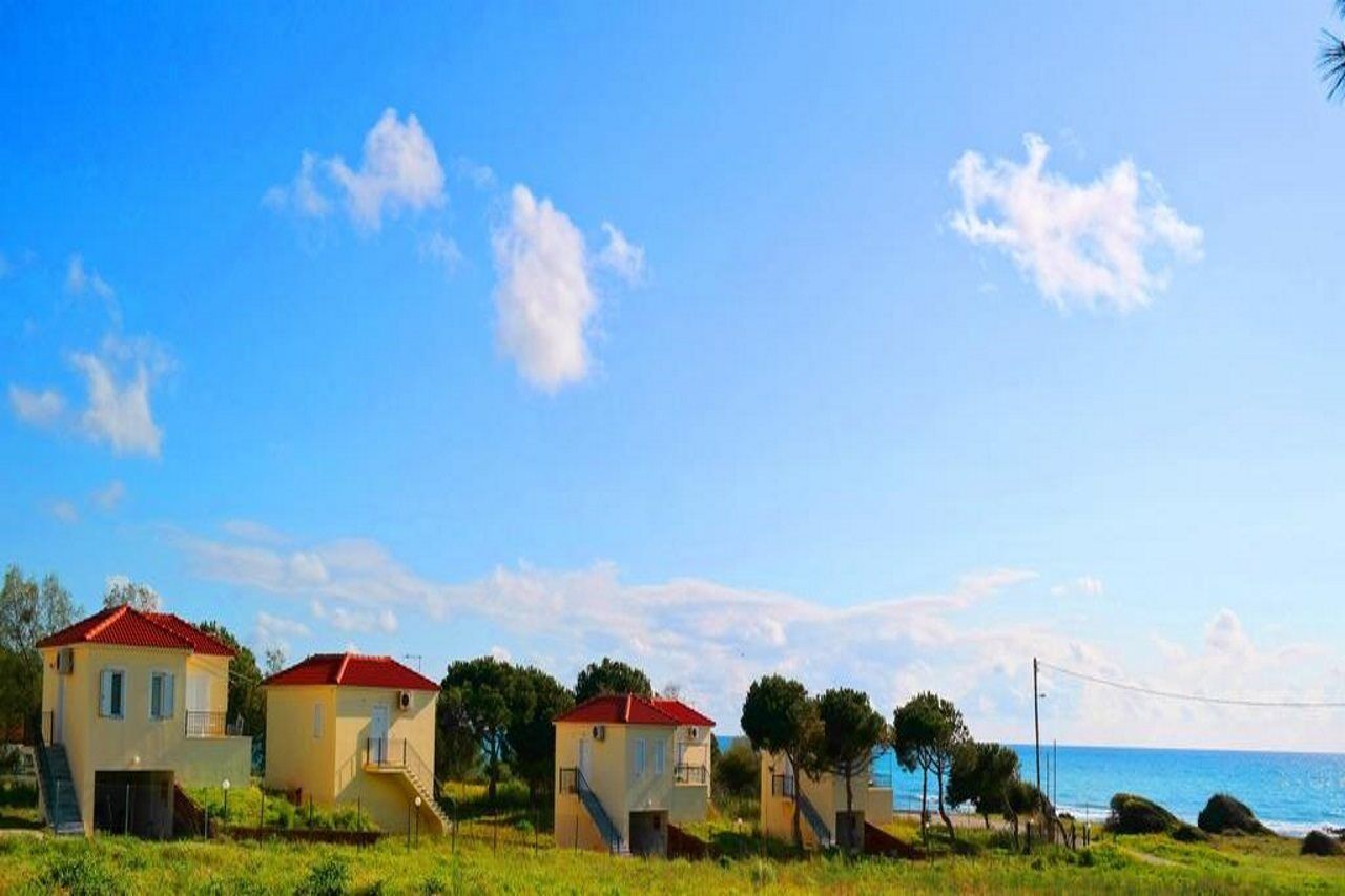Romanos Beach Villas Bagian luar foto